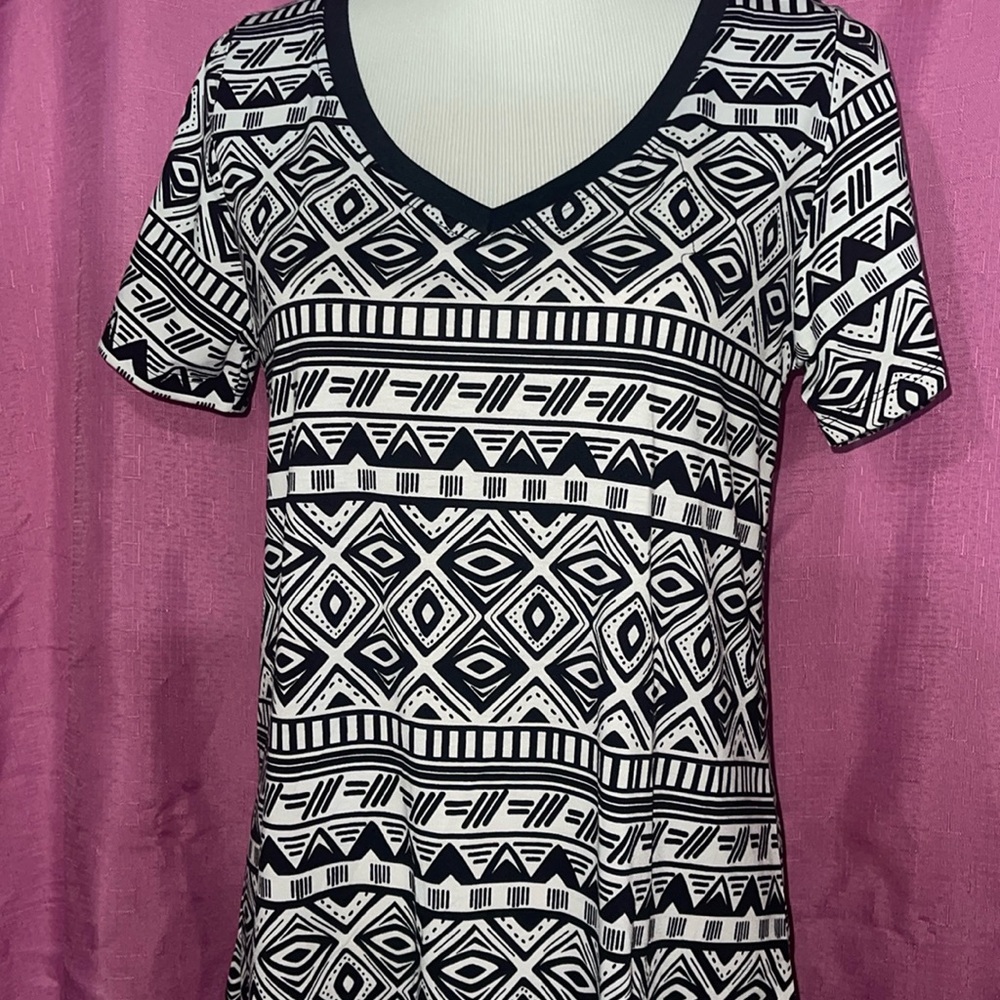 LuLaRoe Christy Tee